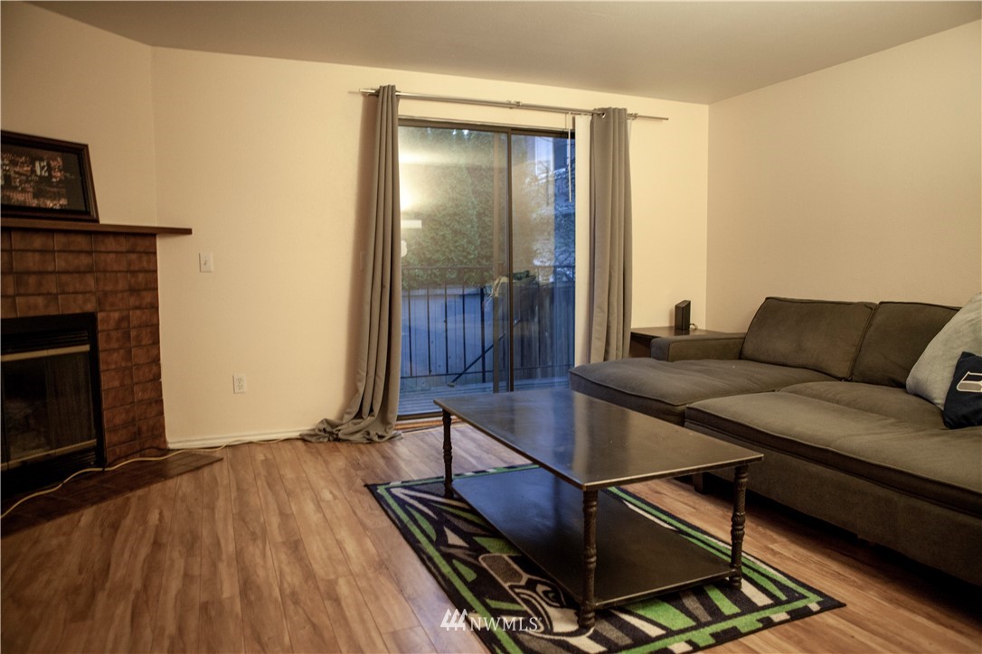 4221 Northeast 5th Street Renton, WA 98059 - Photo 6 of 19