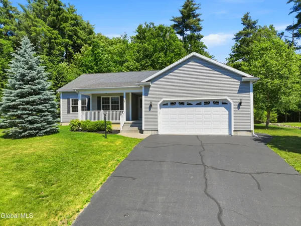 $575,000 | 24 Morocco Lane, Schenectady, NY 12304
