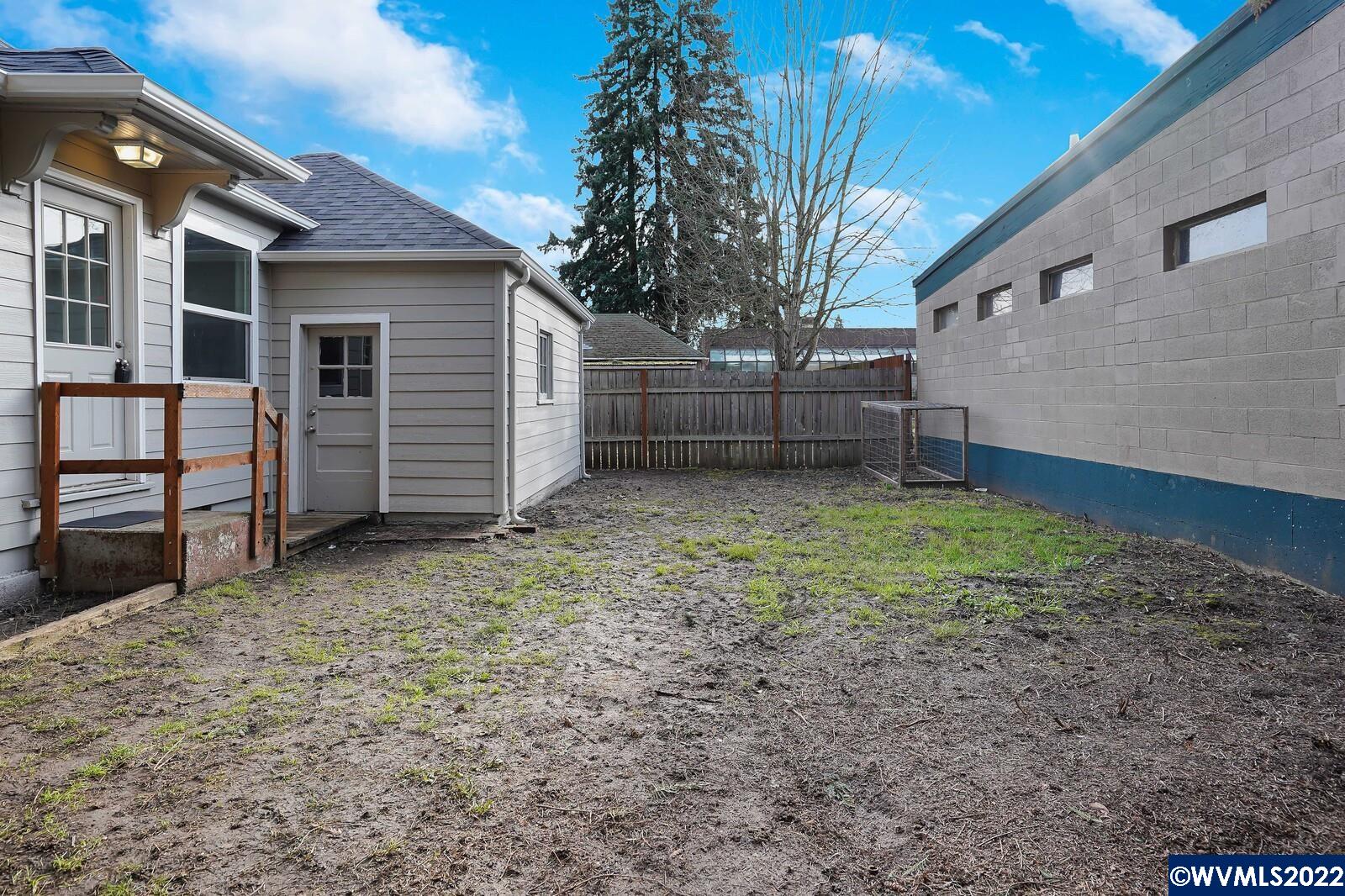 180 Eaton Street Lebanon, OR 97355 - Photo 21 of 23