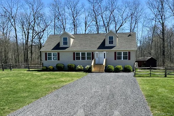 $634,500 | 35 Pioneer Road, Gardiner, NY 12525