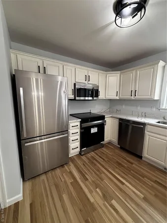 $634,500 | 35 Pioneer Road, Gardiner, NY 12525