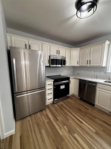 $634,500 | 35 Pioneer Road, Gardiner, NY 12525