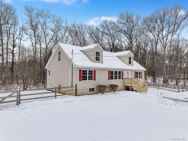 $634,500 | 35 Pioneer Road, Gardiner, NY 12525