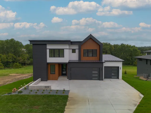 $1,399,900 | 1614 Shannon Oaks Boulevard Northeast, Rochester, MN 55906