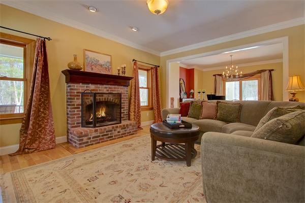 42 8 Lots Road Sutton, MA 01590 - Photo 3 of 30