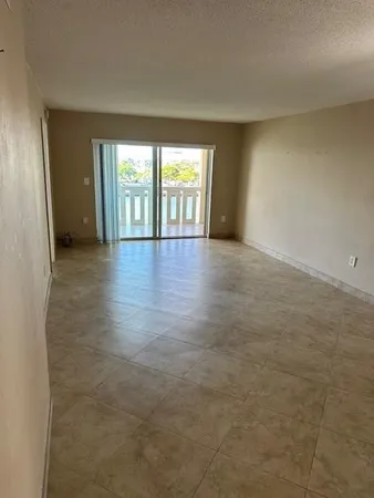 $2,500 | 1889 South Ocean Drive, Unit 412, Hallandale Beach, FL 33009