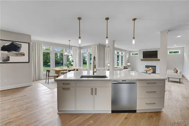 $1,350,000 | 19 Kestrel Court, Orchard Park, NY 14127