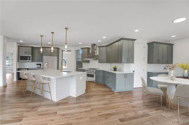 $1,350,000 | 19 Kestrel Court, Orchard Park, NY 14127