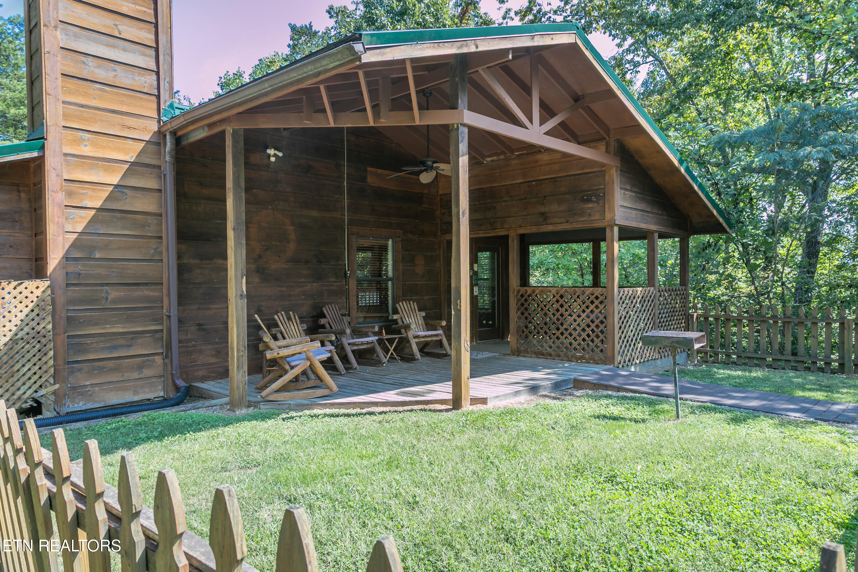 853 Lloyd Huskey Road Pigeon Forge, TN 37863 - Photo 5 of 34 2B4A7415