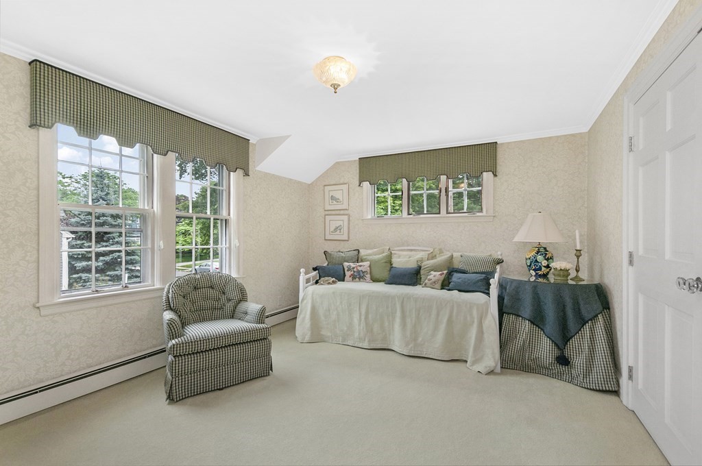 37 Foxcroft Road Winchester, MA 01890 - Photo 13 of 26 Gallery Image 13