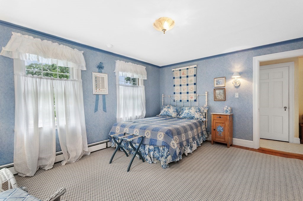 37 Foxcroft Road Winchester, MA 01890 - Photo 15 of 26 Gallery Image 15