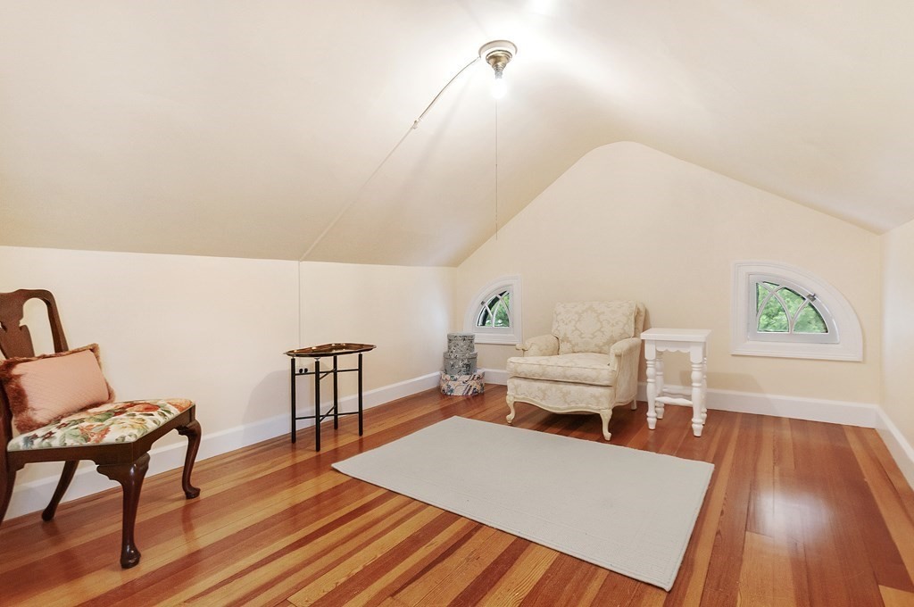 37 Foxcroft Road Winchester, MA 01890 - Photo 19 of 26 Gallery Image 19