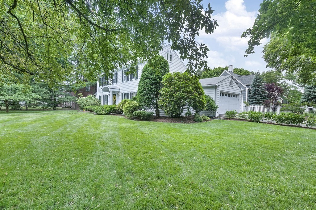 37 Foxcroft Road Winchester, MA 01890 - Photo 24 of 26 Gallery Image 24