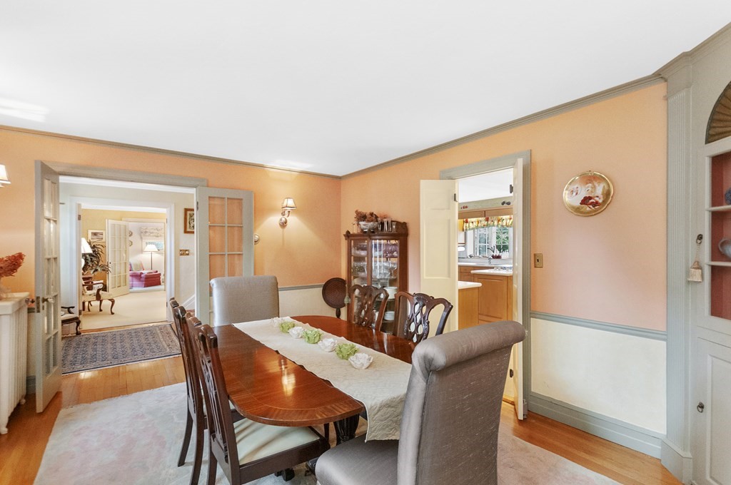 37 Foxcroft Road Winchester, MA 01890 - Photo 4 of 26 Gallery Image 4