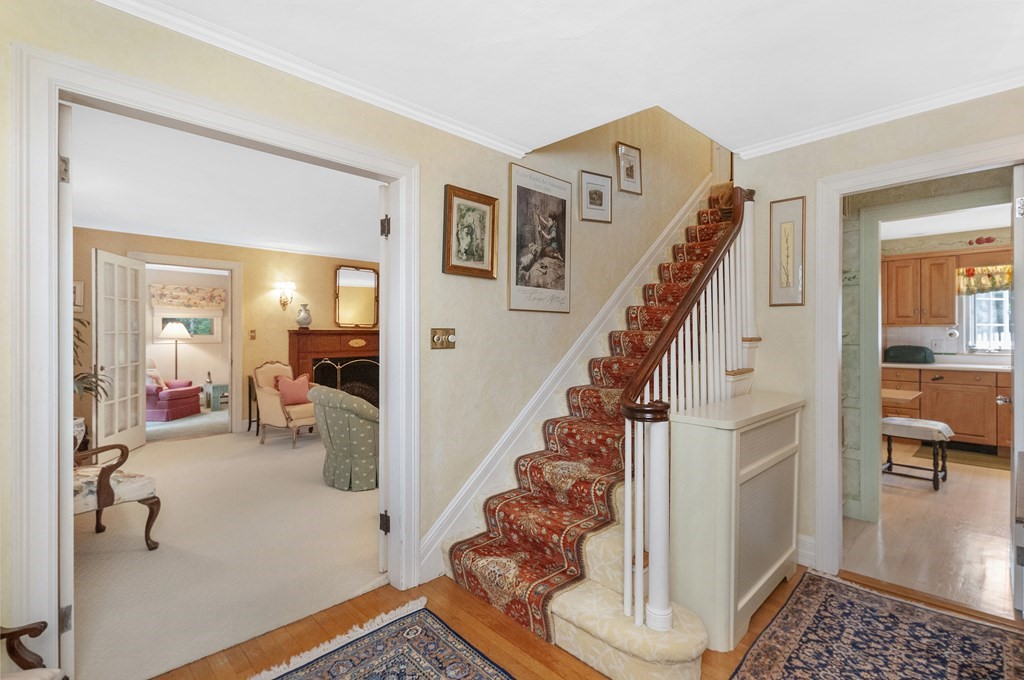 37 Foxcroft Road Winchester, MA 01890 - Photo 9 of 26 Gallery Image 9