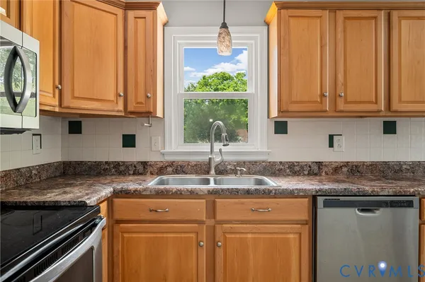 $2,200 | 5712 Sara Kay Drive, Richmond, VA 23237