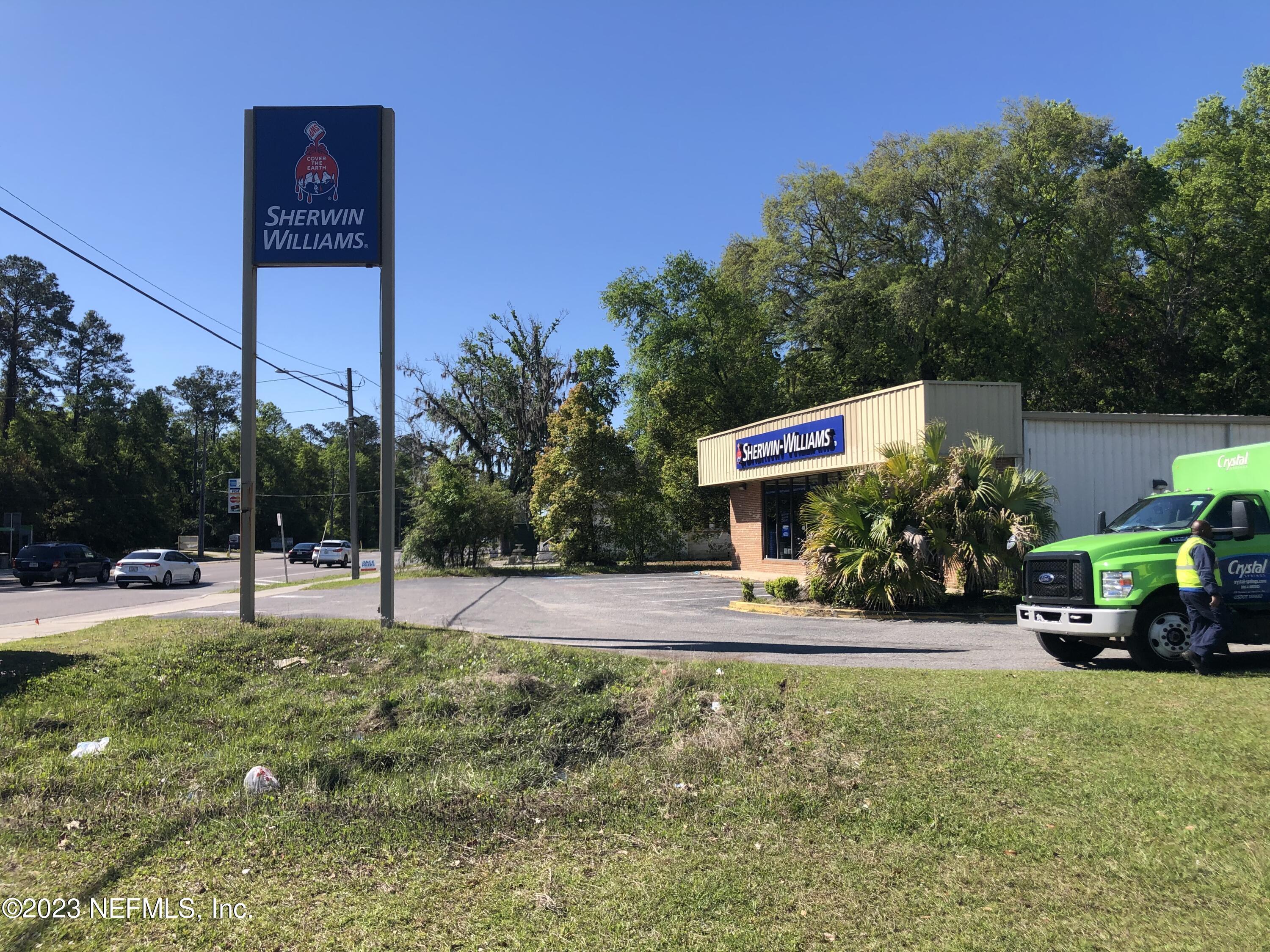 3046 Capper Road Jacksonville, FL 32218 - Photo 6 of 8 a view of a basketball court