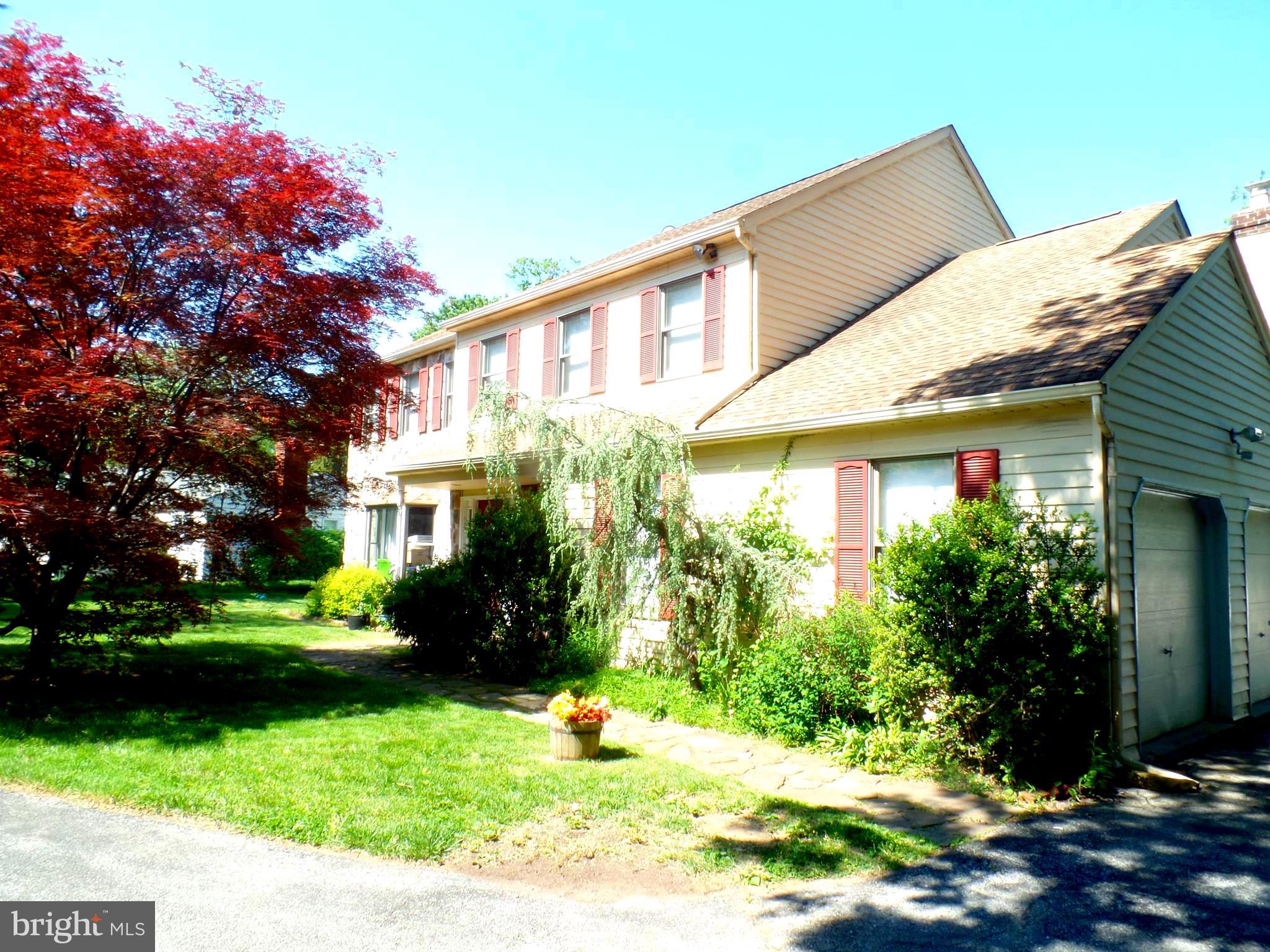 524 Media Line Road Newtown Square, PA 19073 - Photo 1 of 38 Front view