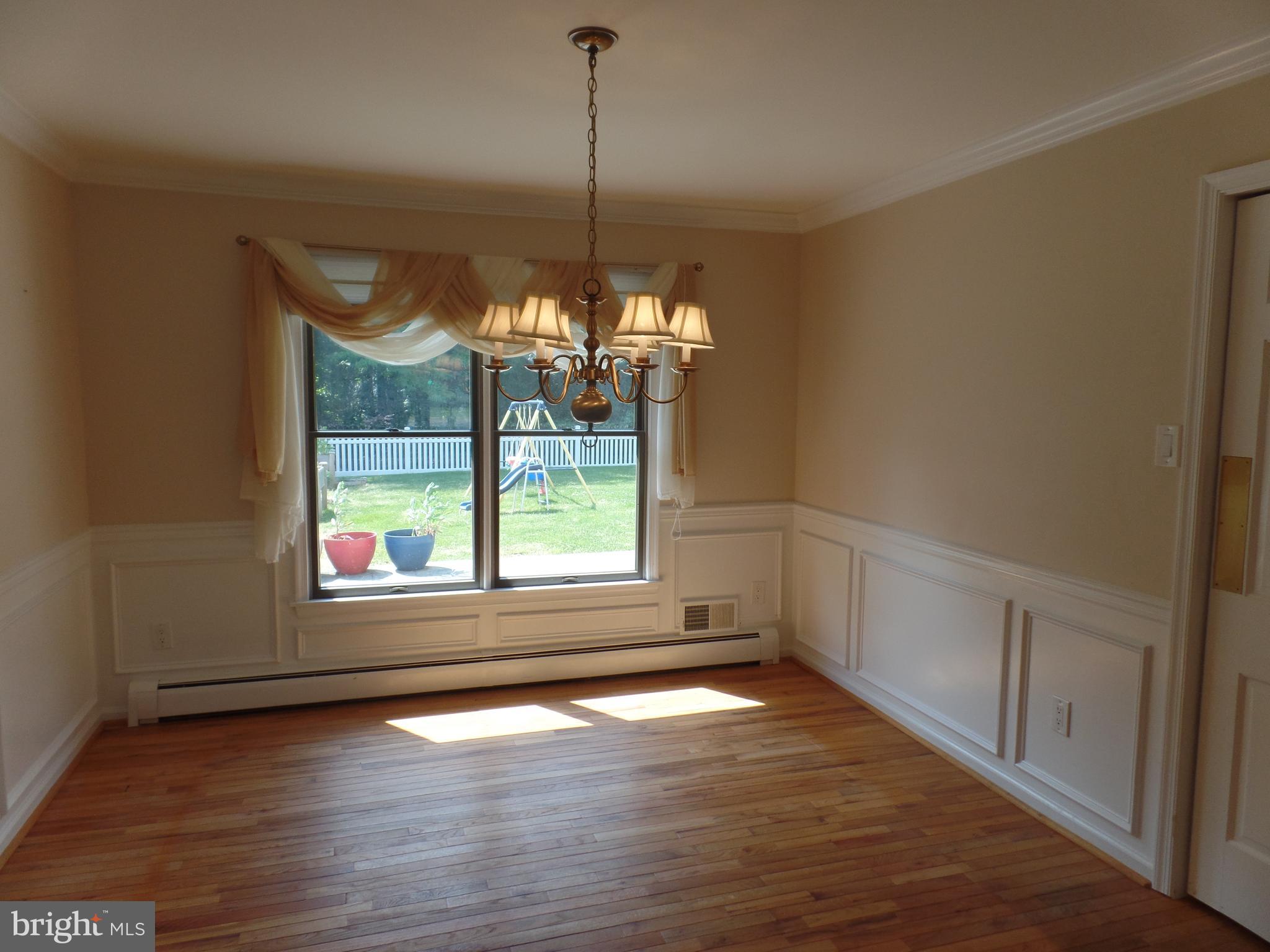 524 Media Line Road Newtown Square, PA 19073 - Photo 14 of 38 Dining room