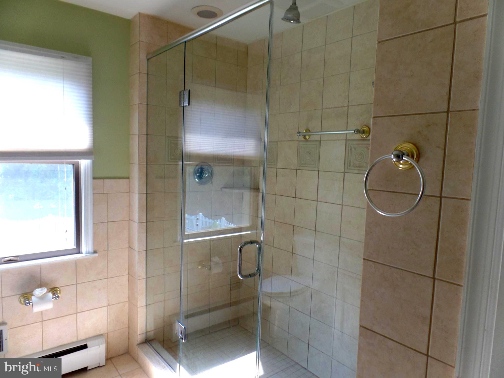524 Media Line Road Newtown Square, PA 19073 - Photo 27 of 38 Second floor primarybathroom