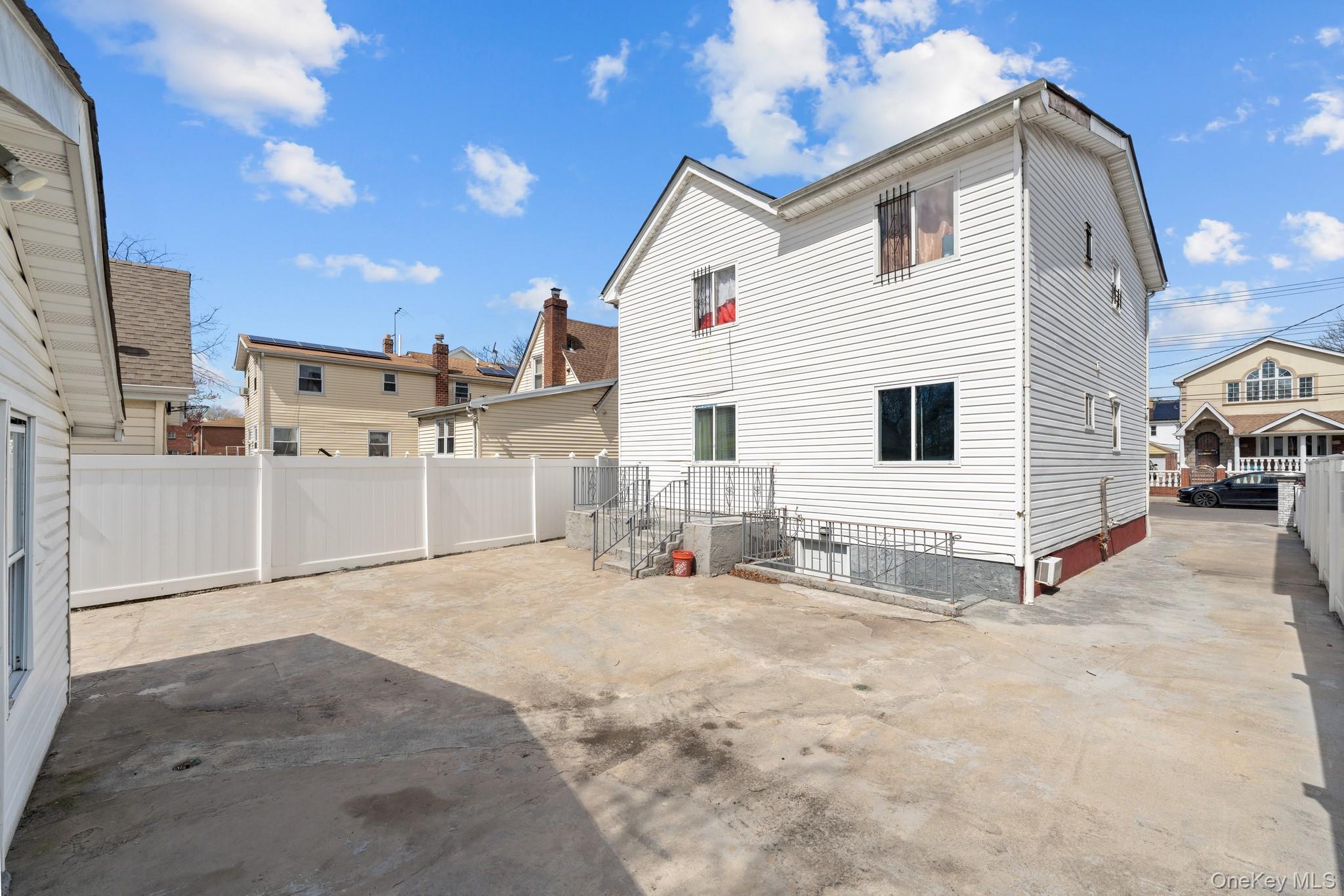 169,34 144th Road Queens, NY 11434 - Photo 4 of 28