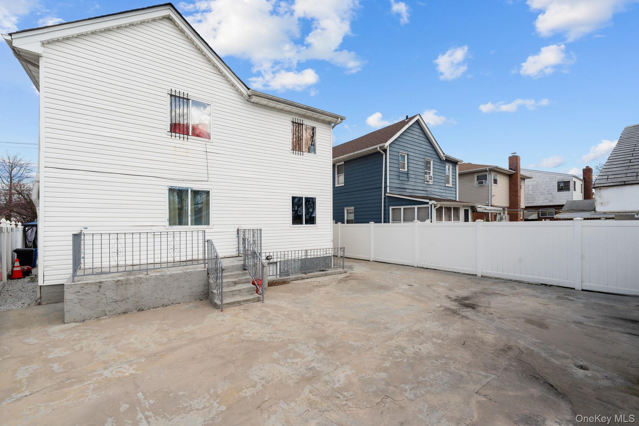 169,34 144th Road Queens, NY 11434 - Photo 5 of 28