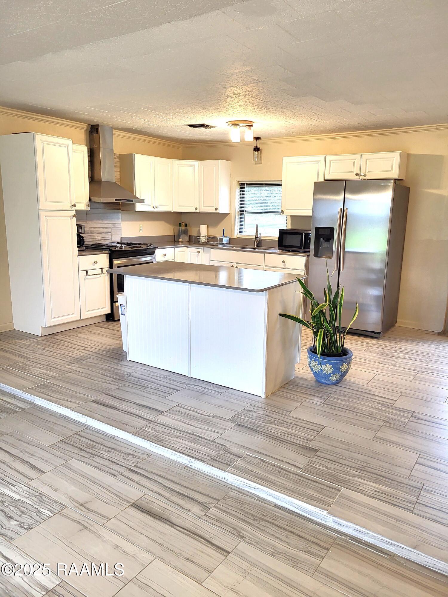 9732 Cotton Loop Abbeville, LA 70510 - Photo 7 of 15 20250218_125034