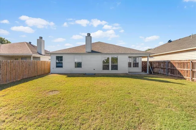 $299,000 | 1156 Mustang Ridge Drive, Fort Worth, TX 76052