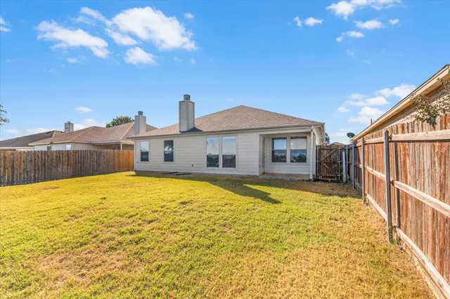 $299,000 | 1156 Mustang Ridge Drive, Fort Worth, TX 76052