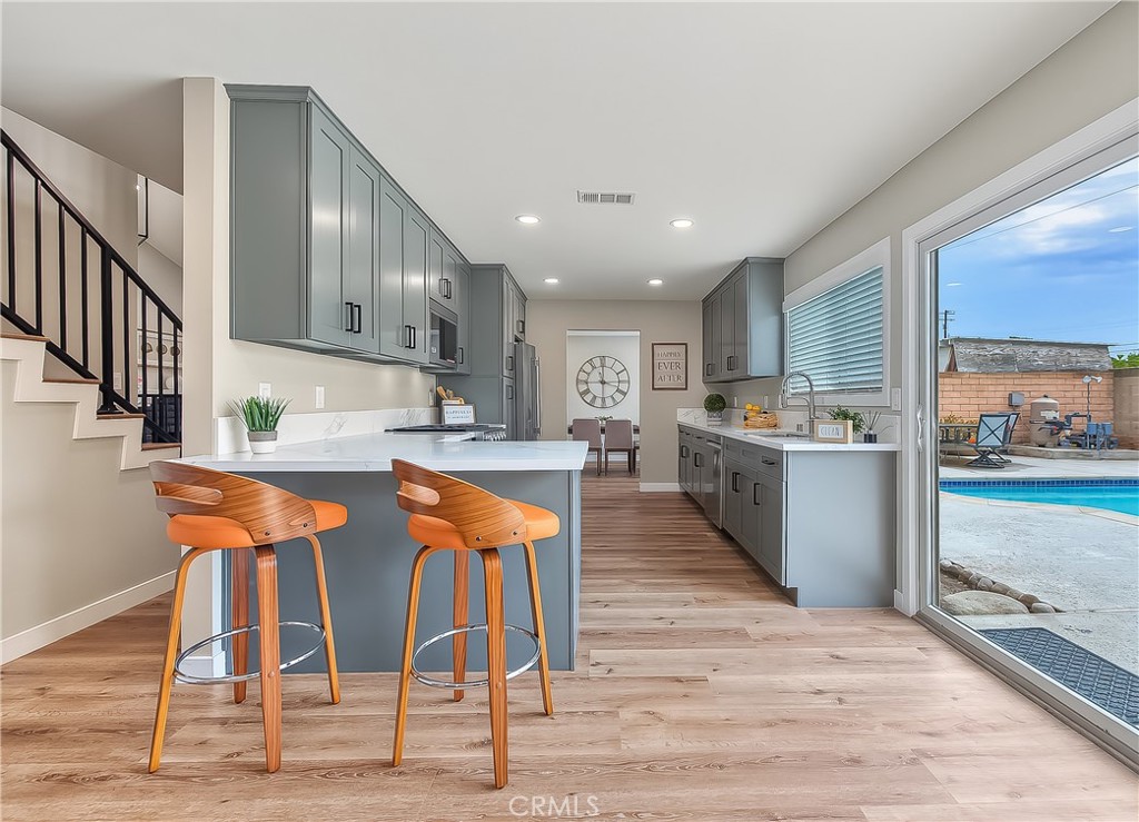 286 West Renwick Road Azusa, CA 91702 - Photo 17 of 75 Kitchen