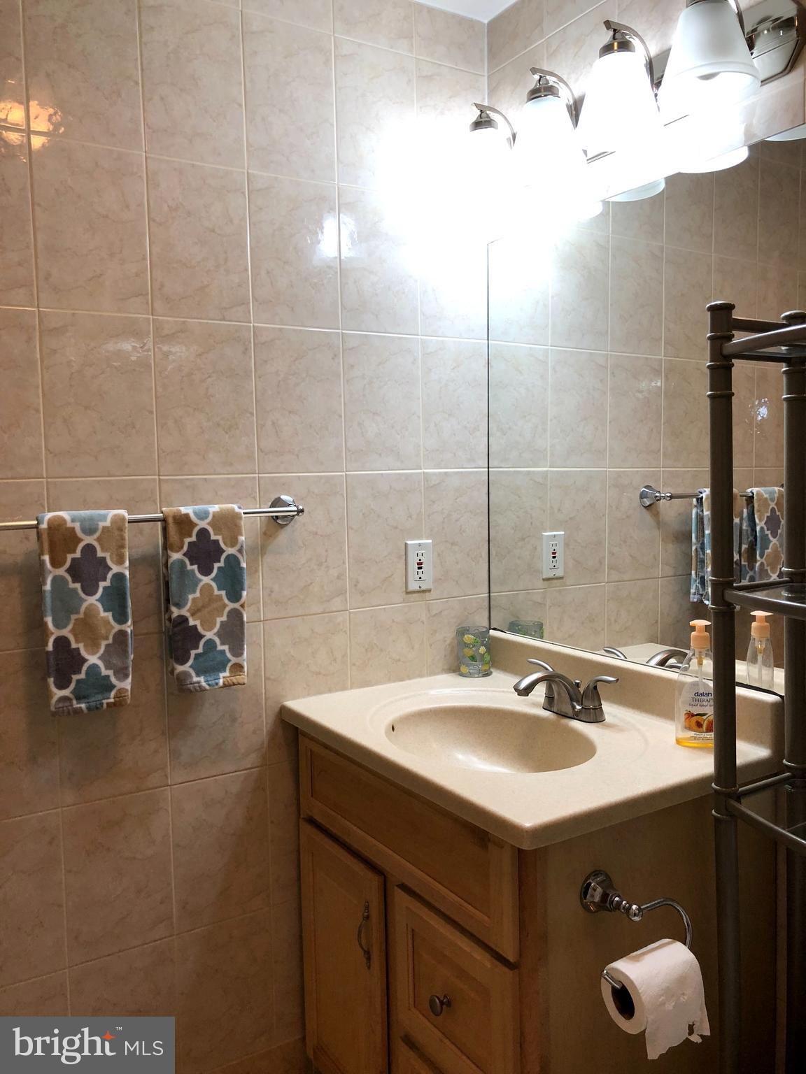 11509 Lockhart Place Silver Spring, MD 20902 - Photo 18 of 30 Bath