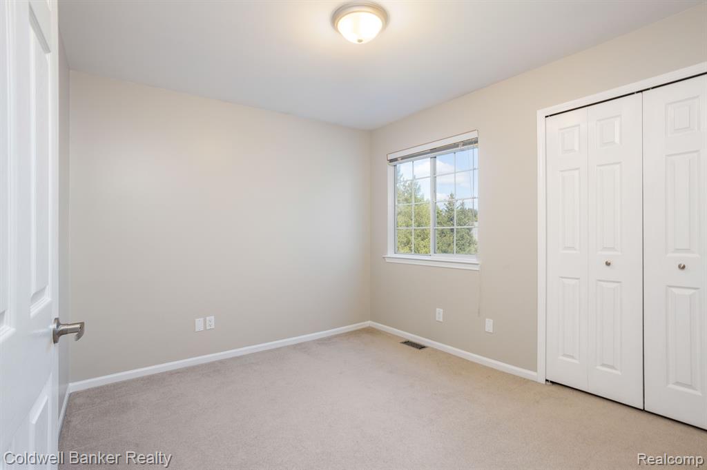 24261 Scarlet Court Novi, MI 48374 - Photo 36 of 44