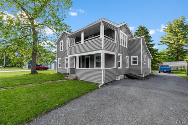 $1,500 | 19 Camp Street, Unit 2, Auburn, NY 13021