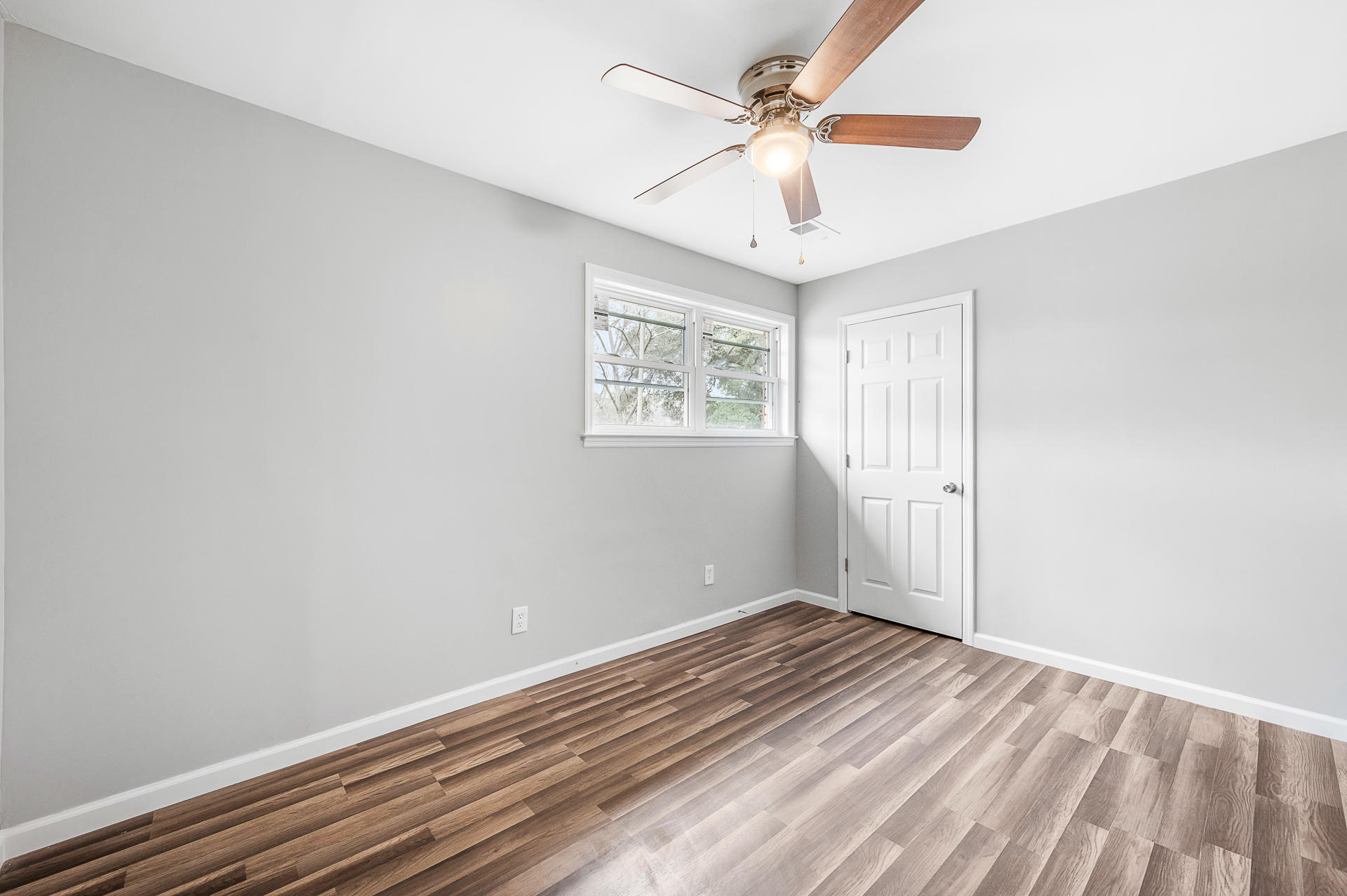 1001 Ridge Road Ridgeville, SC 29472 - Photo 21 of 26 Second Bedroom