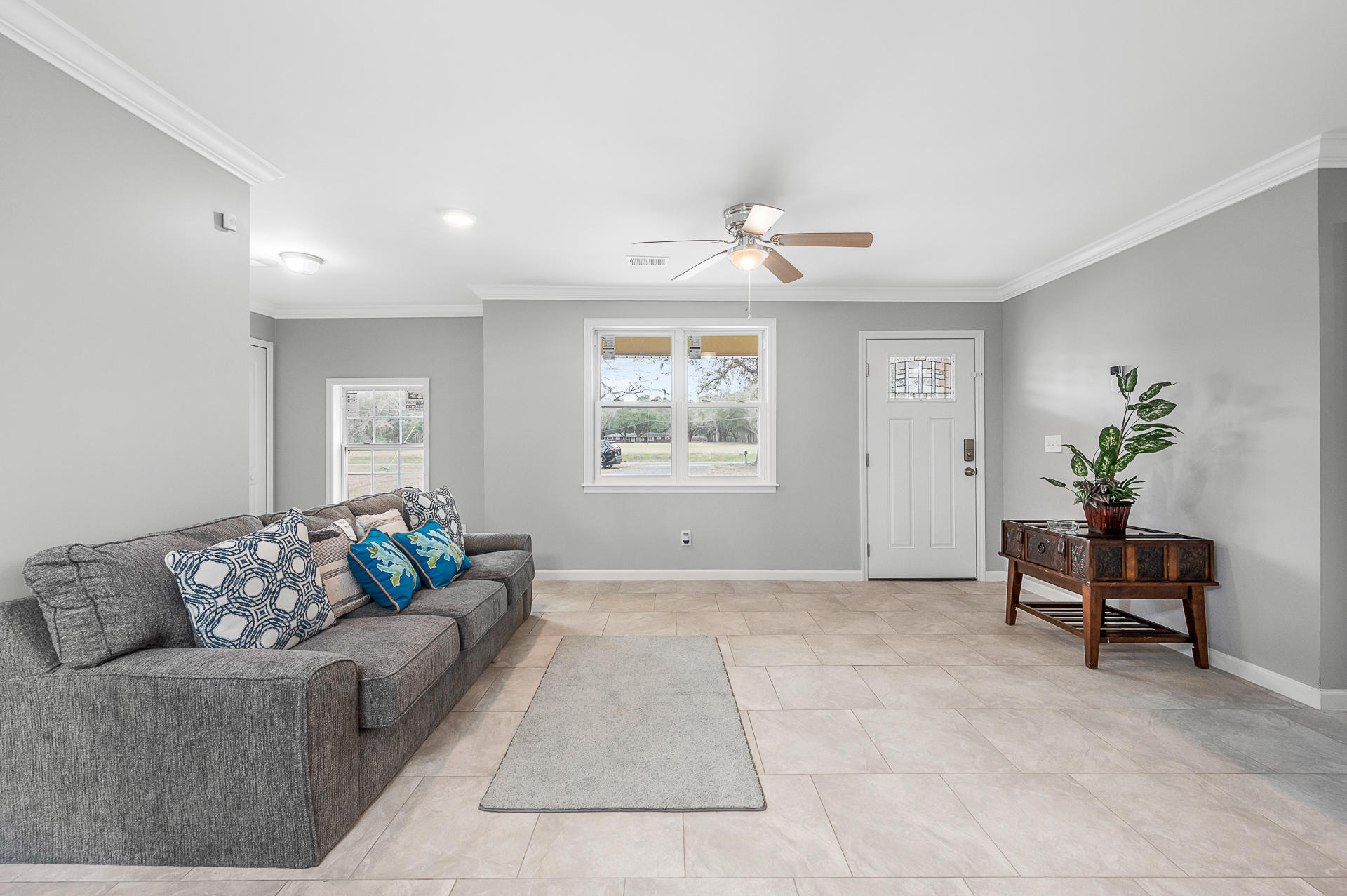 1001 Ridge Road Ridgeville, SC 29472 - Photo 5 of 26 Living Room