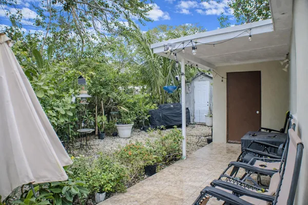 a view of outdoor space