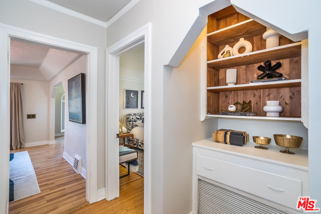 2850 Buckingham Road Los Angeles, CA 90016 - Photo 18 of 34 a view of an entryway with wooden floor