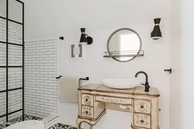 $1,650,000 | 632 Albany Turnpike, Chatham, NY 12136