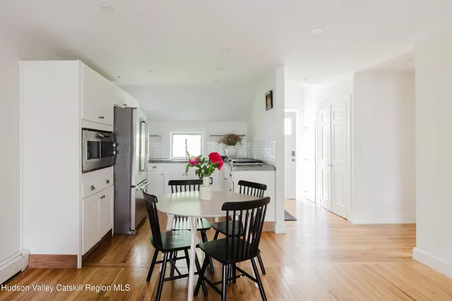 $1,650,000 | 632 Albany Turnpike, Chatham, NY 12136