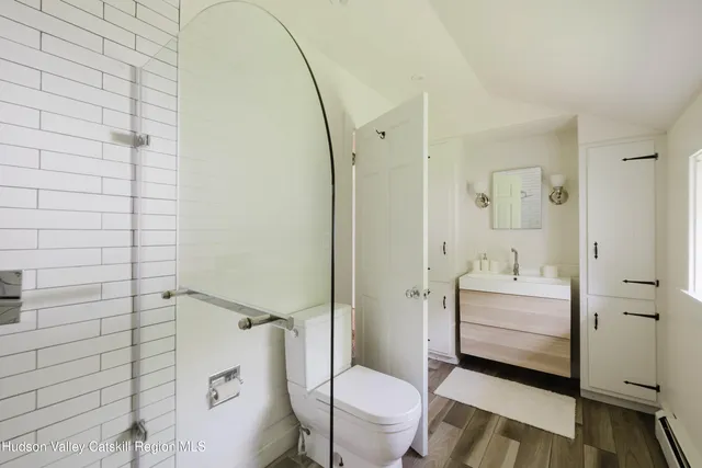 $1,650,000 | 632 Albany Turnpike, Chatham, NY 12136