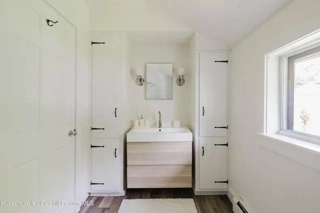 $1,650,000 | 632 Albany Turnpike, Chatham, NY 12136