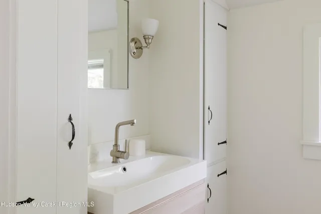 $1,650,000 | 632 Albany Turnpike, Chatham, NY 12136