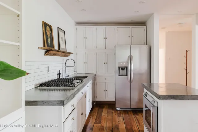 $1,650,000 | 632 Albany Turnpike, Chatham, NY 12136