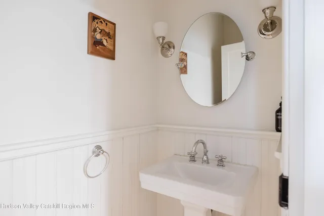 $1,650,000 | 632 Albany Turnpike, Chatham, NY 12136