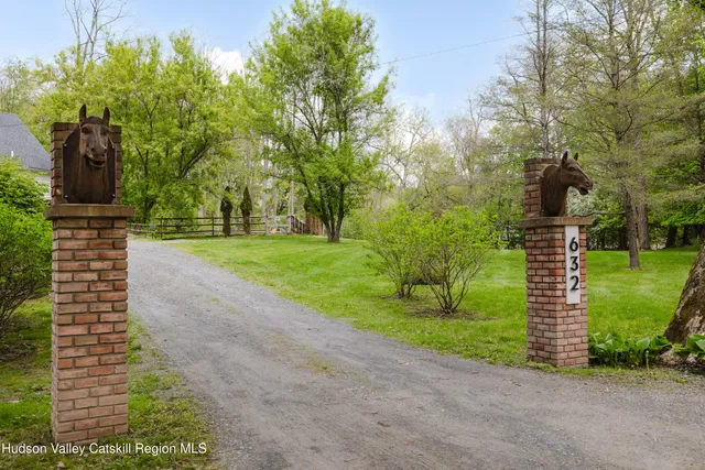 $1,650,000 | 632 Albany Turnpike, Chatham, NY 12136