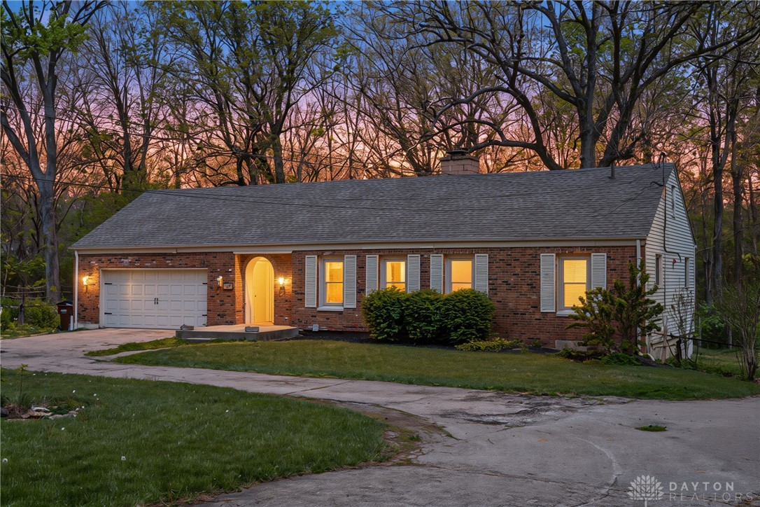 315 East Westbrook Road Clayton, OH 45415 - Photo 1 of 49