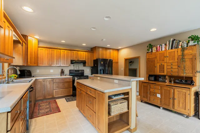 $408,900 | W7919 County Rd ZB, Onalaska, WI 54650