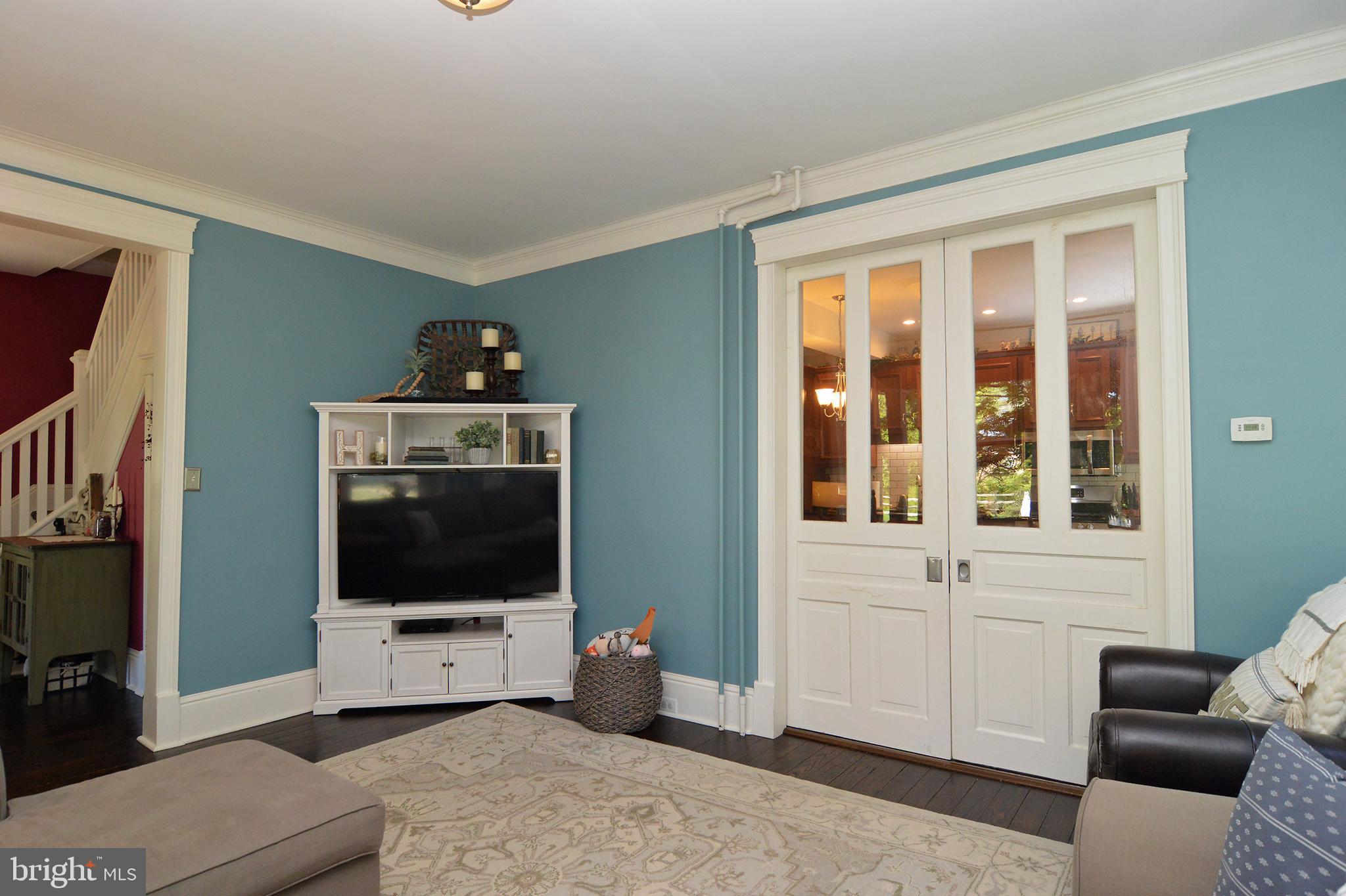 525 Gibraltar Road Reading, PA 19606 - Photo 11 of 56 Living Room