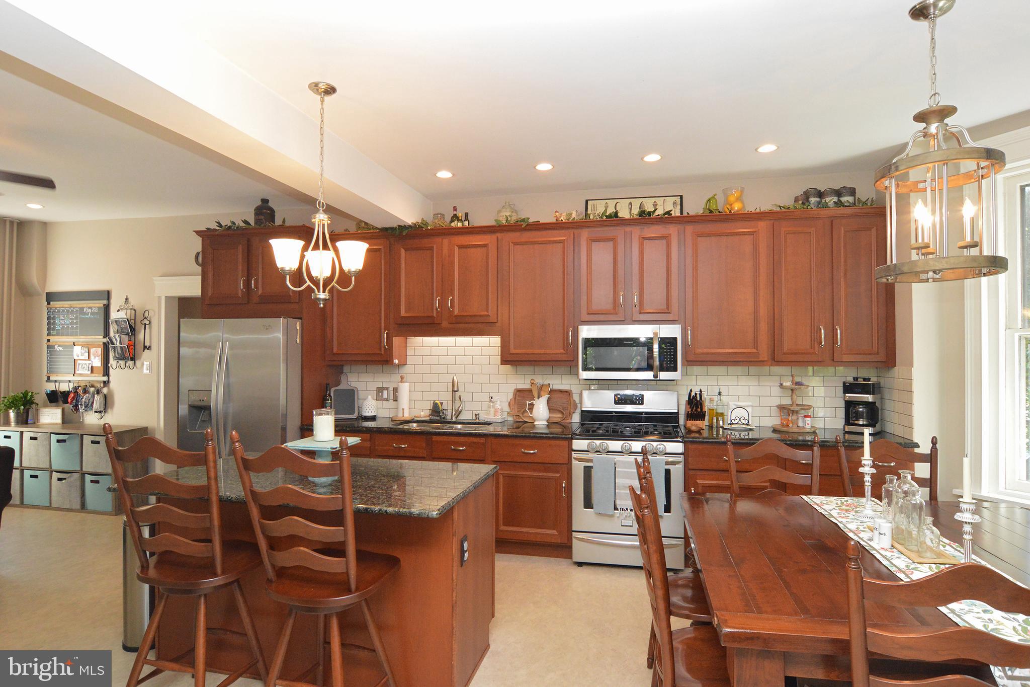 525 Gibraltar Road Reading, PA 19606 - Photo 17 of 56 Kitchen