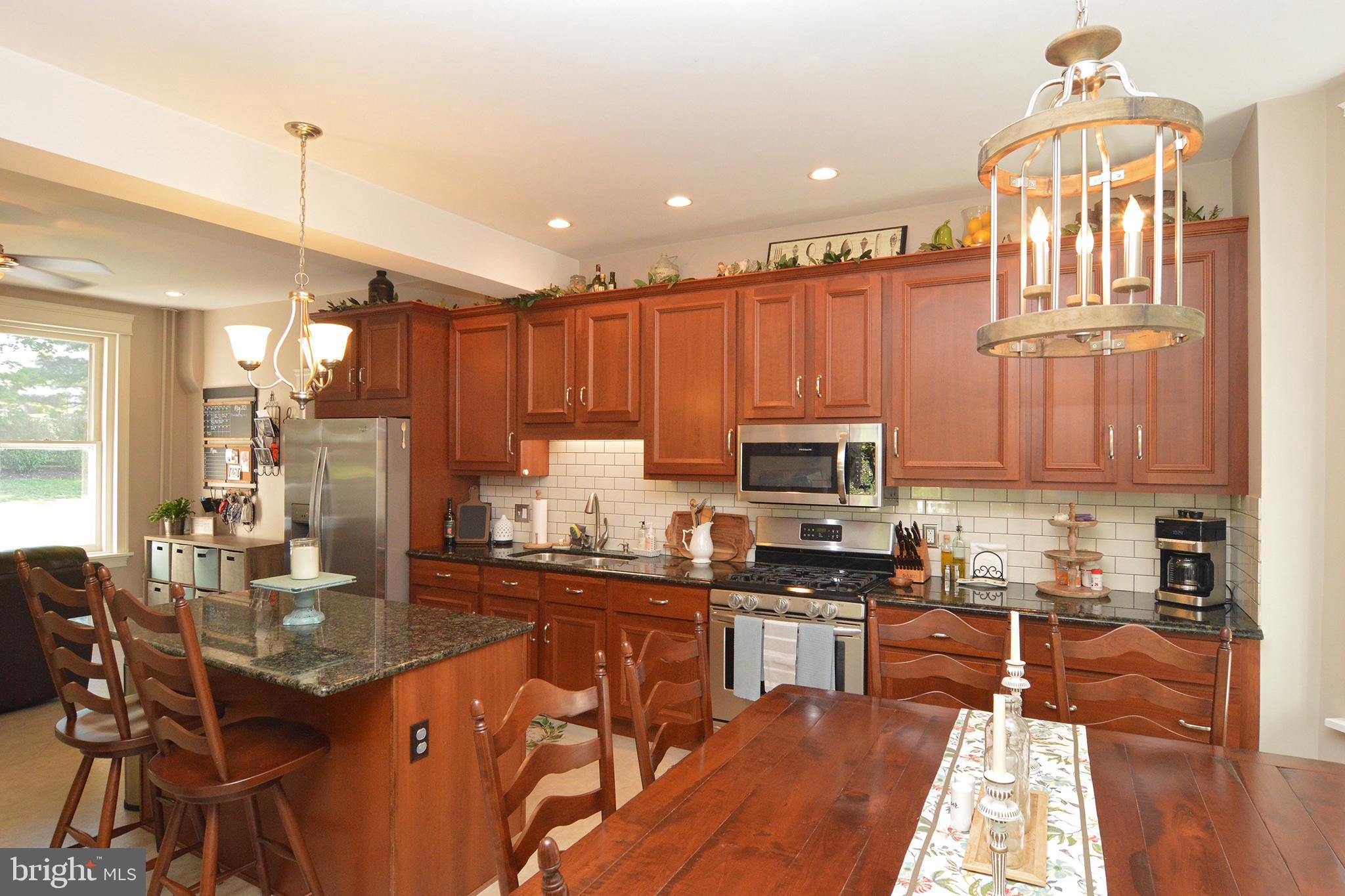 525 Gibraltar Road Reading, PA 19606 - Photo 18 of 56 Kitchen